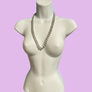 Textured Silver Tone Curb Chain Bulky Vintage Necklace